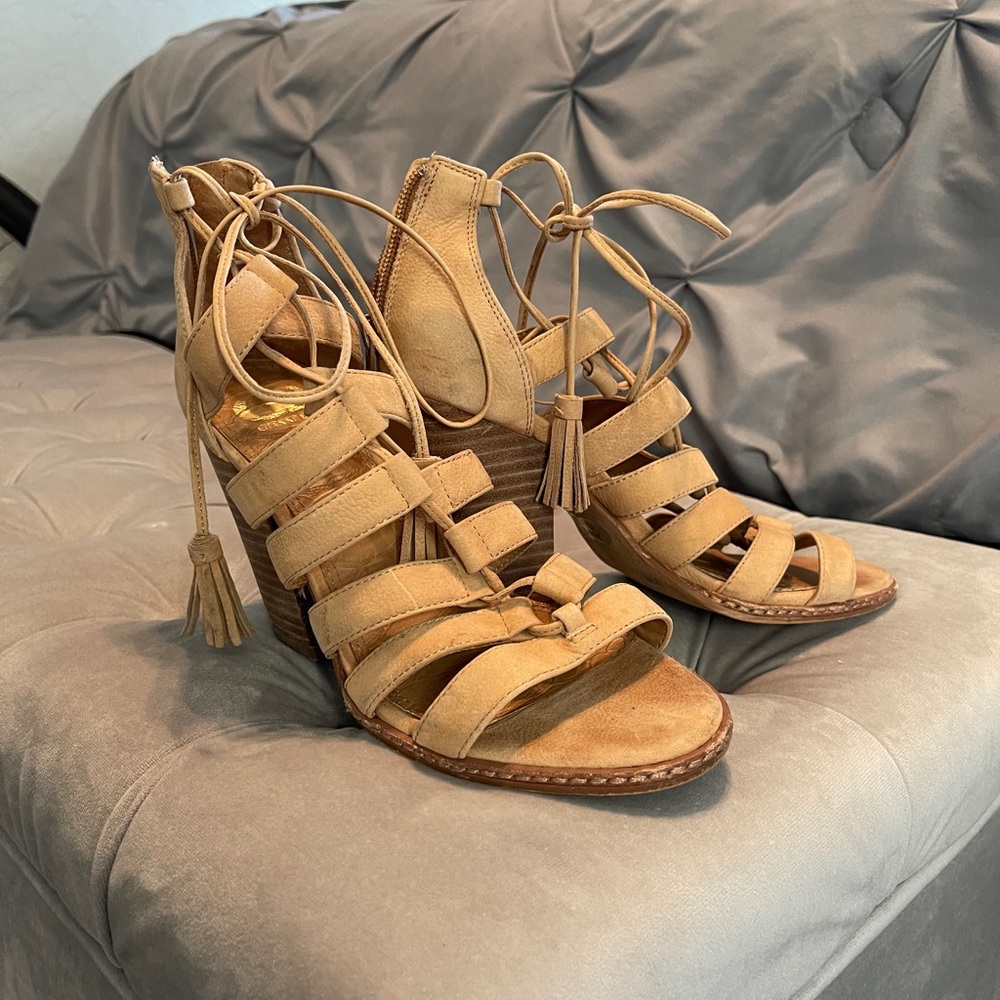 Gianni Bini high heel shoes